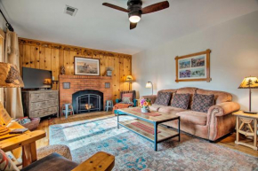 Charming Estes Park Cabin with 2 Private Patios!
